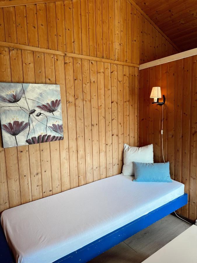 Loken Camping - Trivelig Og Idyllisk Ved Vannet Olden Exterior foto