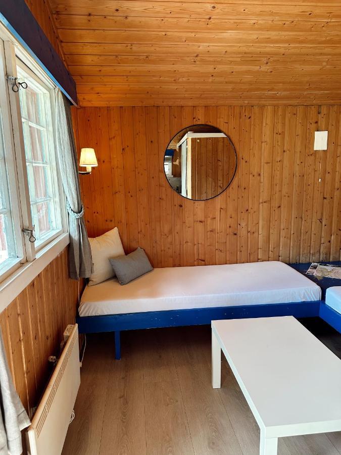 Loken Camping - Trivelig Og Idyllisk Ved Vannet Olden Exterior foto
